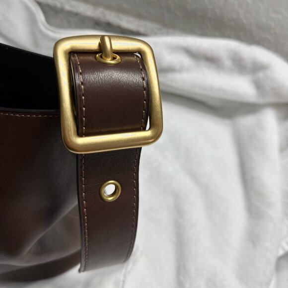 2025 updated Coach Bleecker Bucket Bag in Maple - Picture 6 of 15